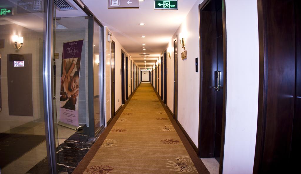 Tang Palace Hotel Acra Exterior foto